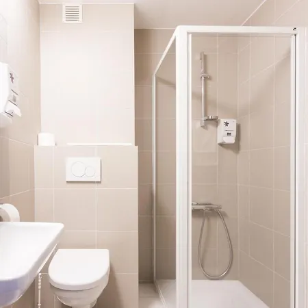 格林莱恩酒店 4*